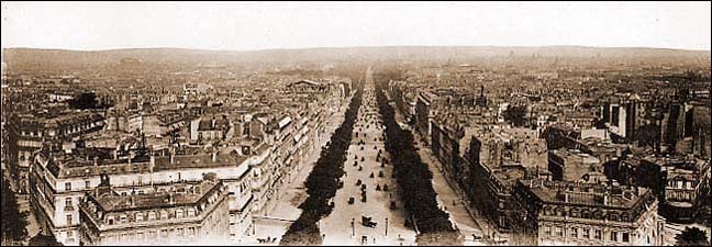 Paris_Avenue des Champs Elysees 01