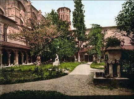 Toulouse_Museum court