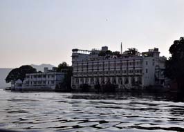 20181029564sc_Udaipur_Lake_Pichola_ride