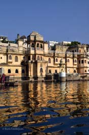 20181029586sc_Udaipur_Lake_Pichola_ride