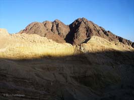 20050128813sc_sinai_border