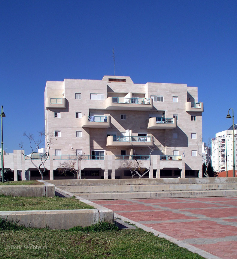 20050126143sc_rishon_letsiyon_carmim