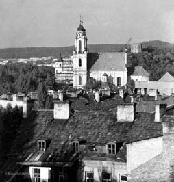 19771101287sc_Vilnius_old_town