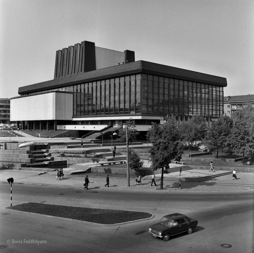 19771101103sc_Vilnius_Opera_theatre