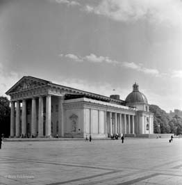 19771101107sc_Vilnius_Cathedral