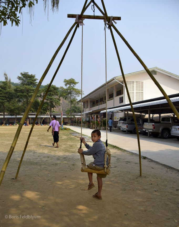 201603111188sc_ChiangRai_village_school