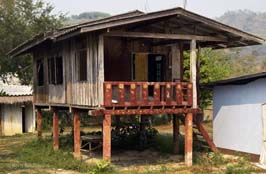 201603111275sc_ChiangRai_village_school