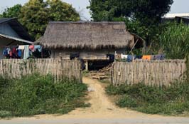 201603111412sc_ChiangRai_village_school
