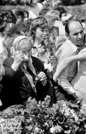 19750509010sc_Kiev_May_9_procession