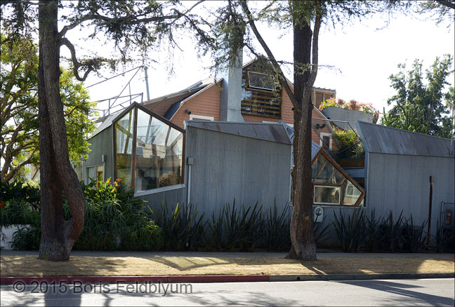 20151023007sc_Santa_Monica_1002_22nd_Gehrys_house_ref2