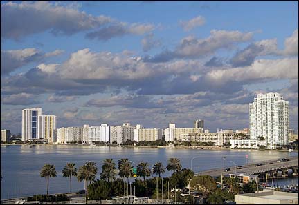 20081208386_02_Miami