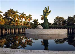 20141208086sc_Miami_Meridian_Ave_1933_Holocaust_Memorial_ref2