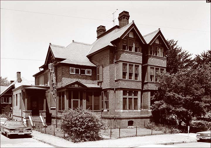 Annapolis_Alexander Randall Double House, 88-90 State Circle_1964