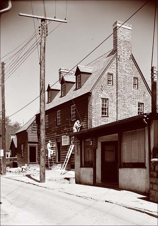 Annapolis_Slicer-Shiplap House, 18 Pinkney Street_1960