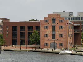 20110529070sc_Baltimore_Harbor