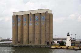 20110529150sc_Baltimore_Harbor