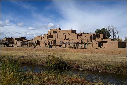 20081022122_02_Taos_Pueblo_NM