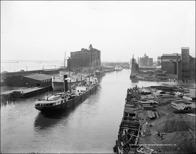 Creek and elevators near foot of Main Street1