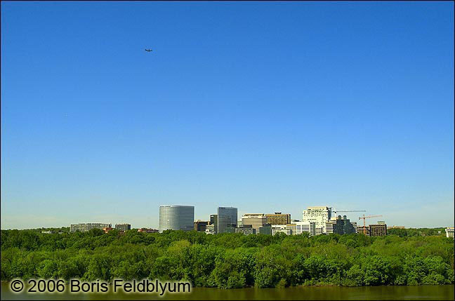 19-20060427009s_Rosslyn