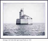Port Austin Reef Light House, Point[e] Aux Barques_02.jpg (54588 bytes)
